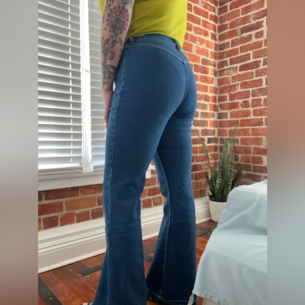 Wrangler bootcut jeans with square front pockets - Picture 2 of 2